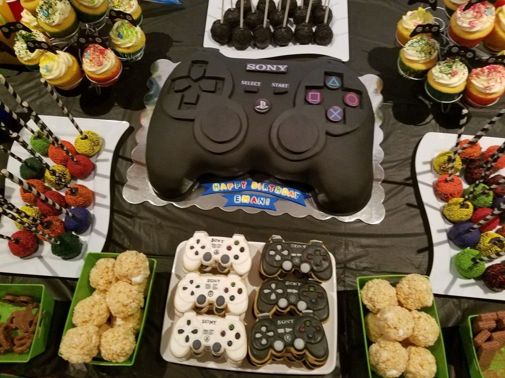 Themed Birthday Party Snacks and Drinks of Game Characters