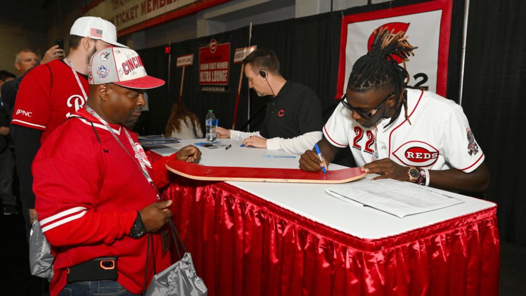 Autograph Sessions for baseball