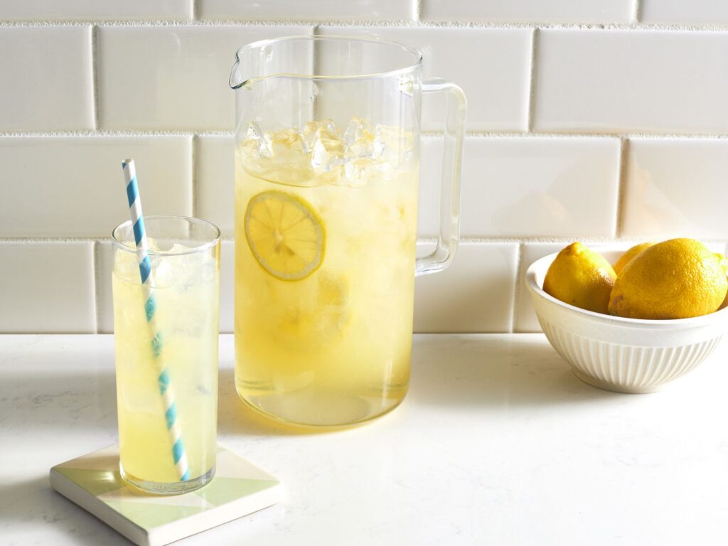 Food ideas for football game day Lemonade